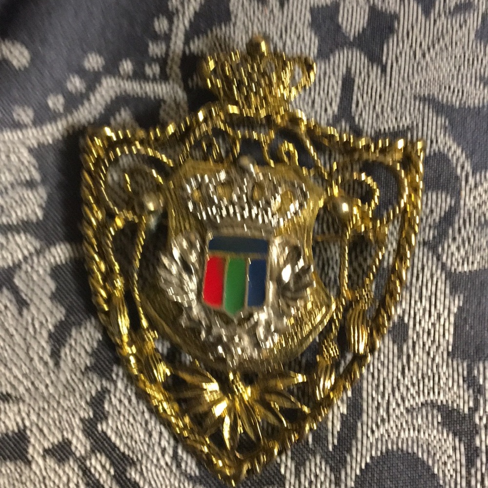 Royal king pin